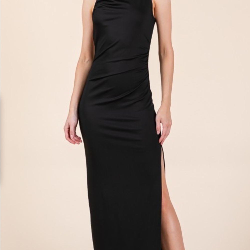 Elegant black or red Back cut out side shirring side slit maxi dress